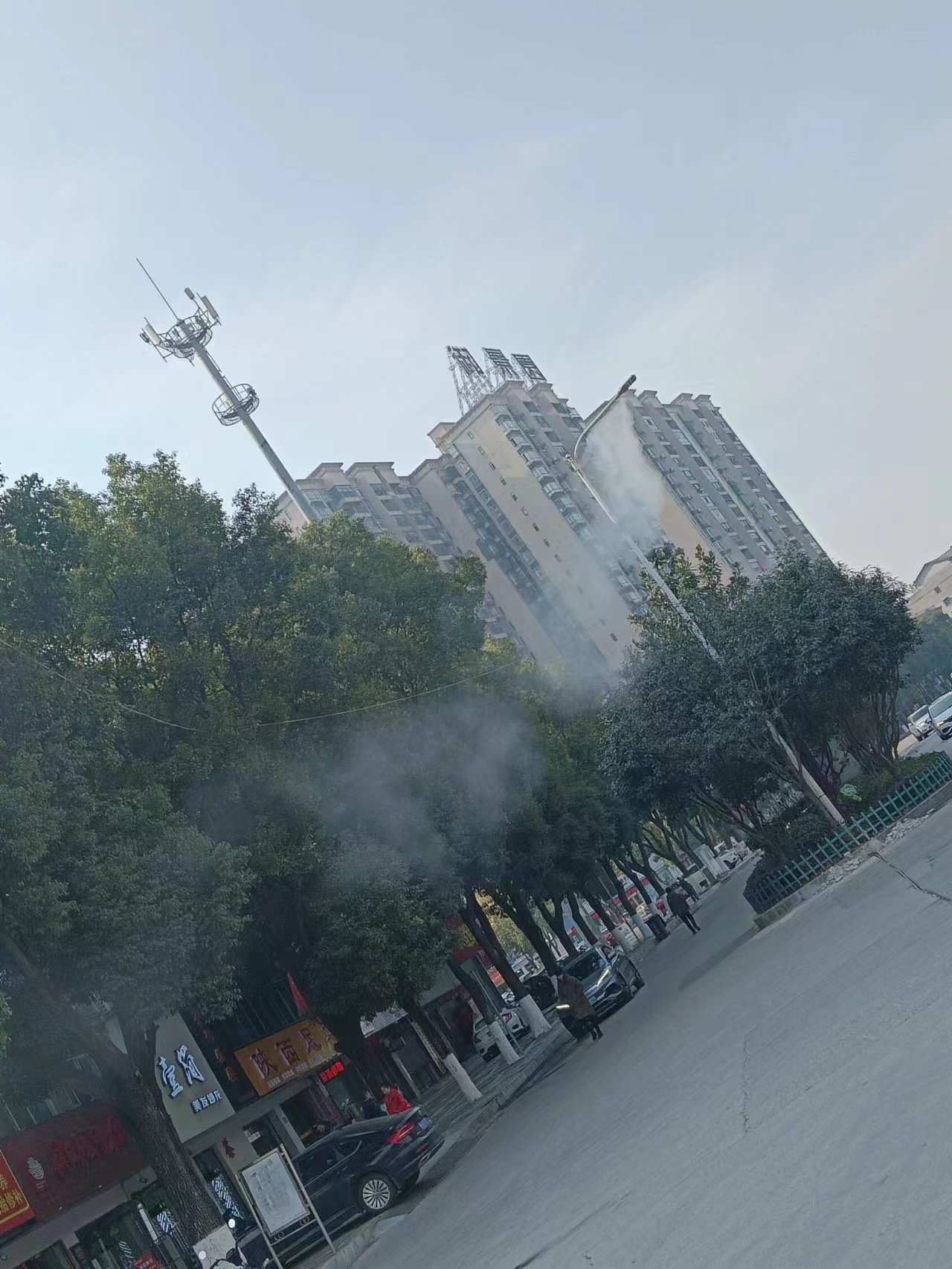 湖南岳阳城市道路灯杆喷雾降尘项目